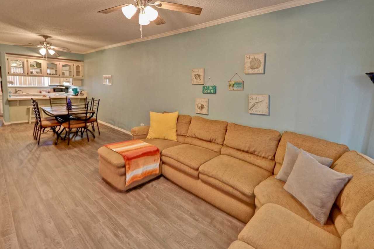 3101 Gulf Blvd #1255565P - Photo 4 of 27