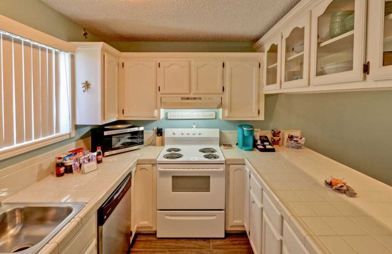 3101 Gulf Blvd #1255565P - Photo 6 of 27