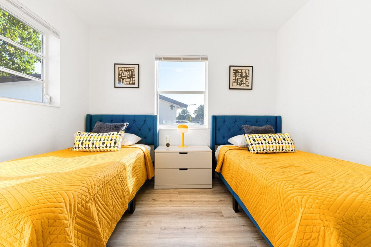 1070 Northwest 193rd Street - Photo 7 of 58