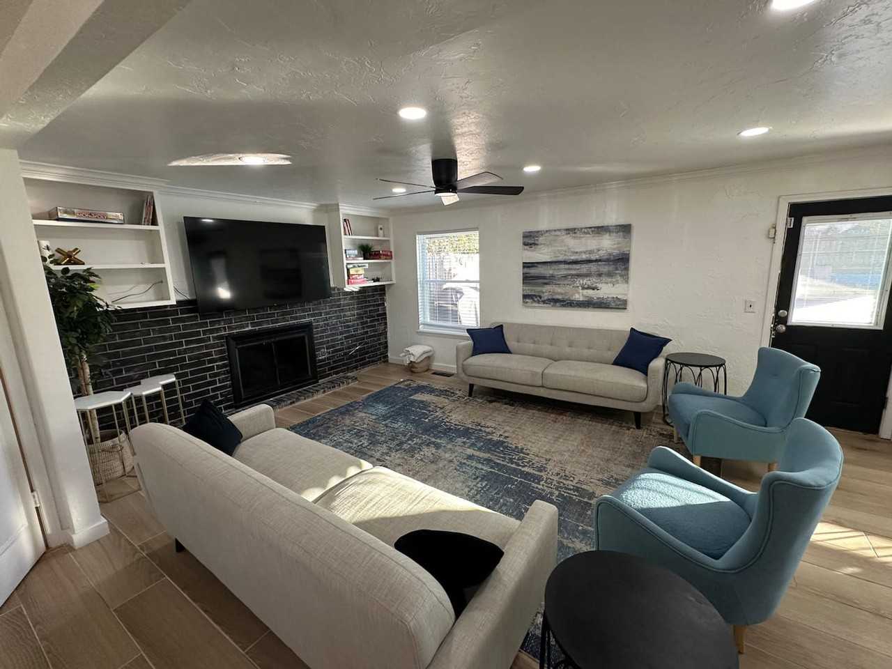 3308 W Rock Creek Rd #1259096P - Photo 2 of 36