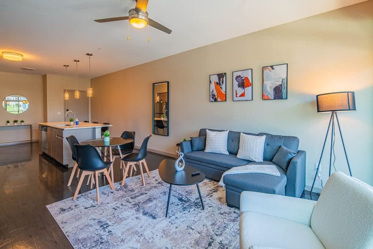 290 E Roosevelt St #1263031P - Photo 3 of 29