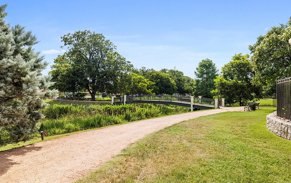 Duval St & E 49th St #224 - Photo 5 of 5