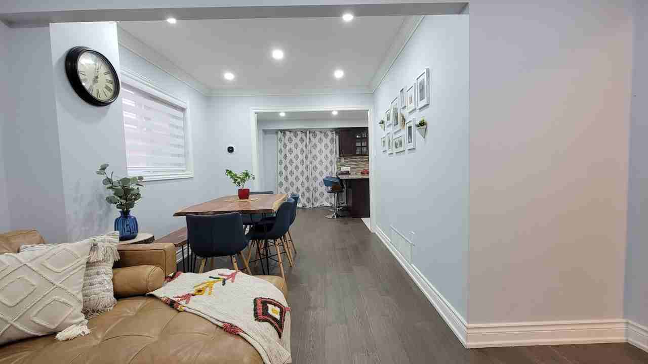 Ducatel Cres - Photo 2 of 20