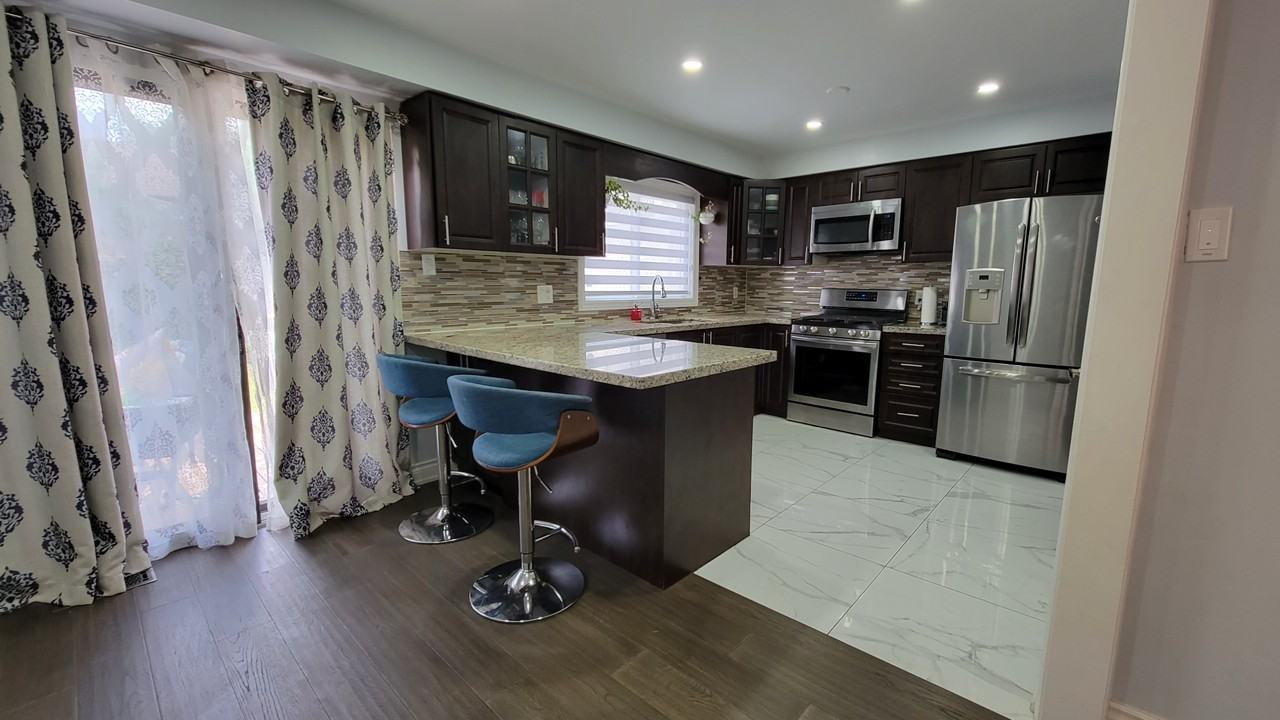 Ducatel Cres - Photo 3 of 20