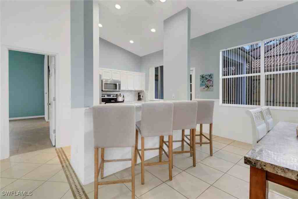 9521 Mariners Cove Ln - Photo 6 of 35