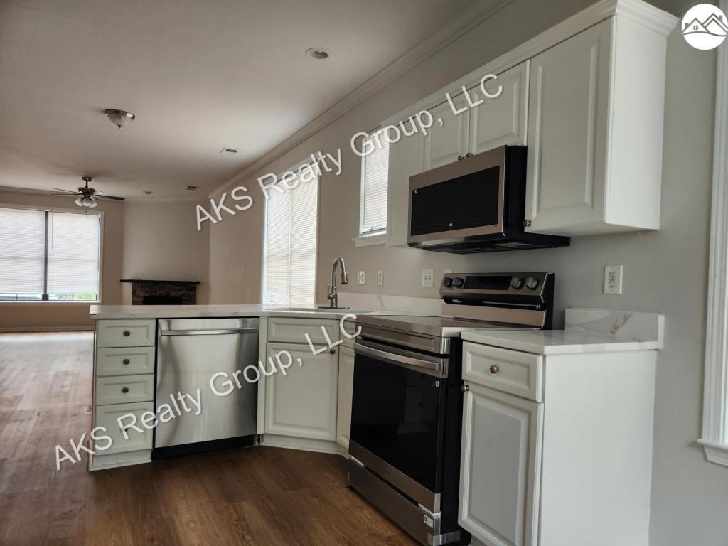 2269 Ridgemont Dr - Photo 5 of 19