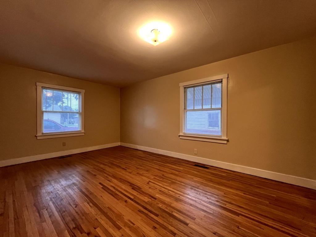 1416 N Main St - Photo 3 of 7