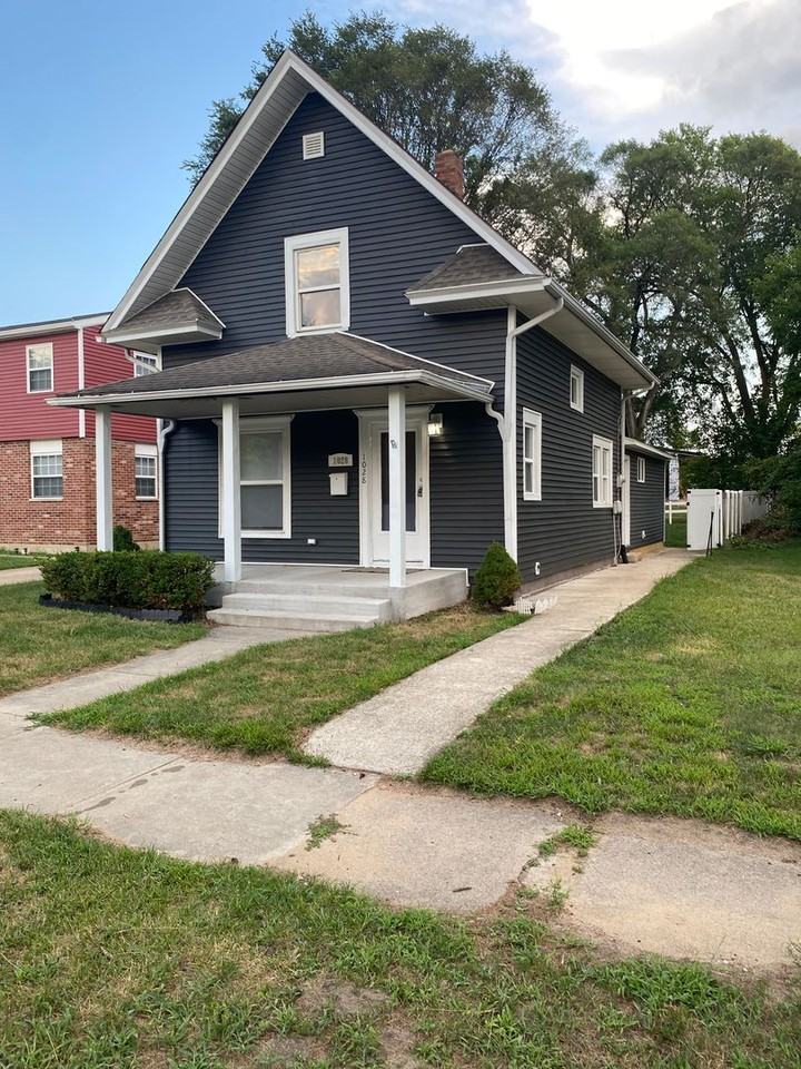 1028 N Lawrence St - Photo 3 of 36