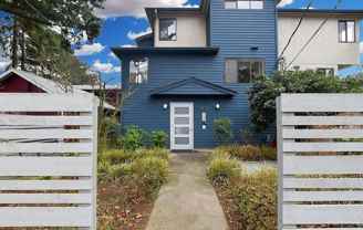 Beautiful Townhouse - Photo 1 of 1