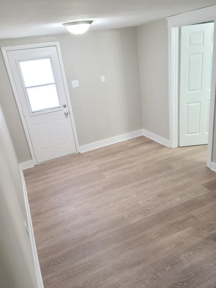 2023 Miami St #C - Photo 6 of 8