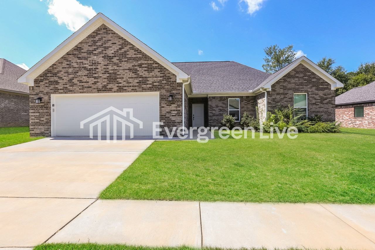 4533 Western Woods Dr - Photo 2 of 15