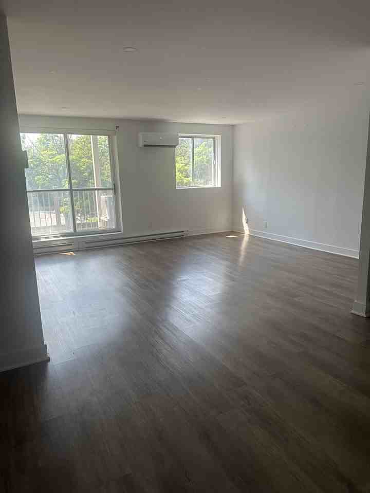 42 Rue Bédard #205 - Photo 3 of 11