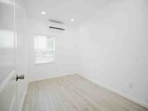 21032 Ingomar St - Photo 5 of 10