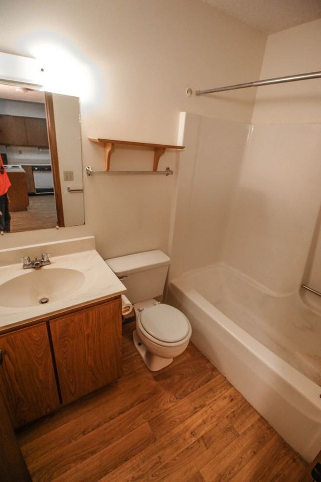506 W Elm - Photo 5 of 24