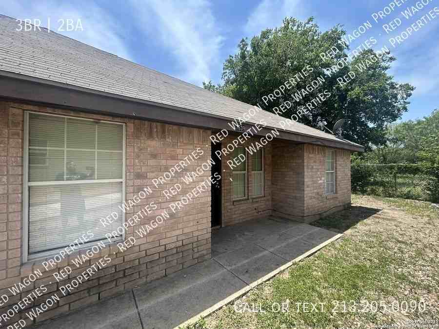 7639 Windsor Oaks #7639 - Photo 2 of 11