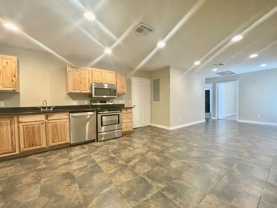 525 W Hutchison St #A - Photo 1 of 1