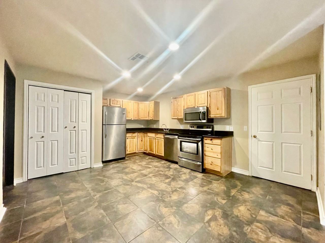 525 West Hutchison Street #A - Photo 3 of 14