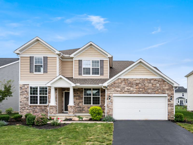 685 Eagle Walk Rd - Photo 3 of 50