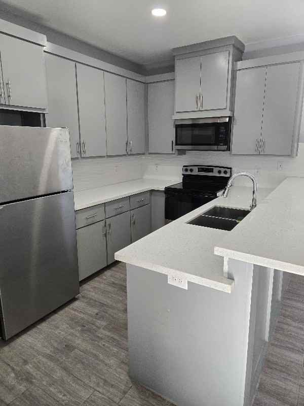 421 E Acacia St #4 - Photo 5 of 17