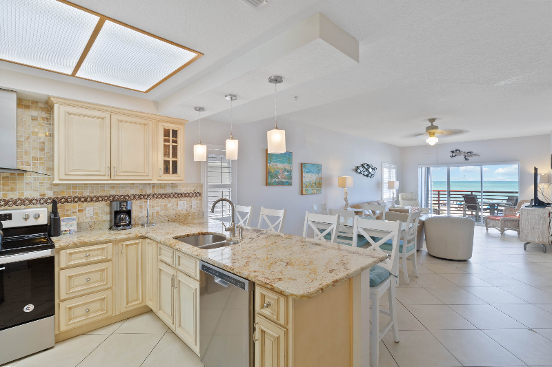 12935 Gulf Ln #201 - Photo 5 of 16