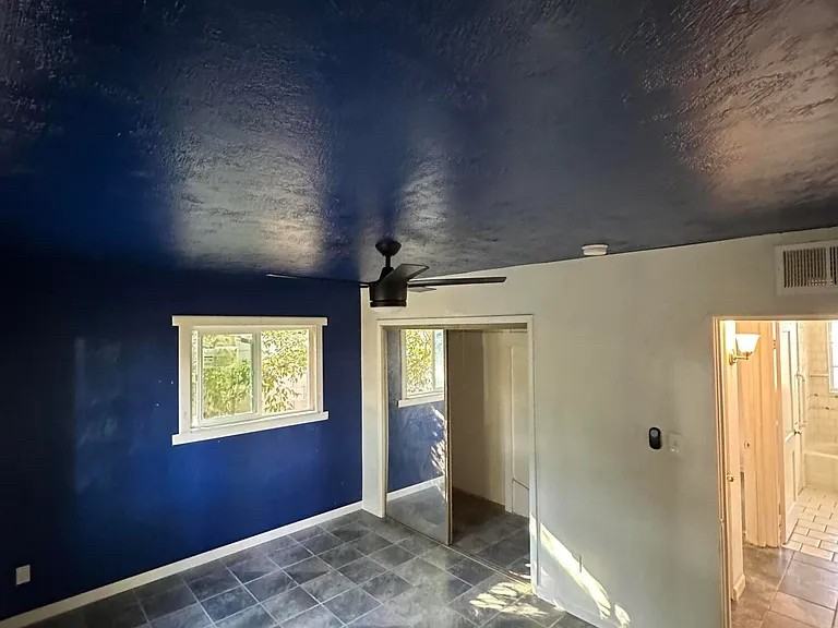 2102 W Minnezona Ave #A - Photo 7 of 10