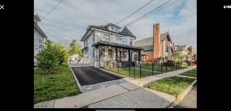 439 Union Ave - Photo 2 of 19