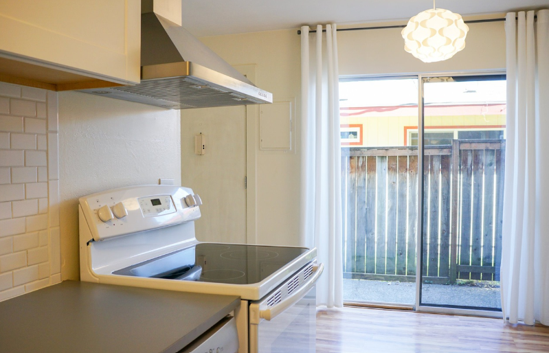 1190 Se Haig St #1190 - Photo 7 of 19