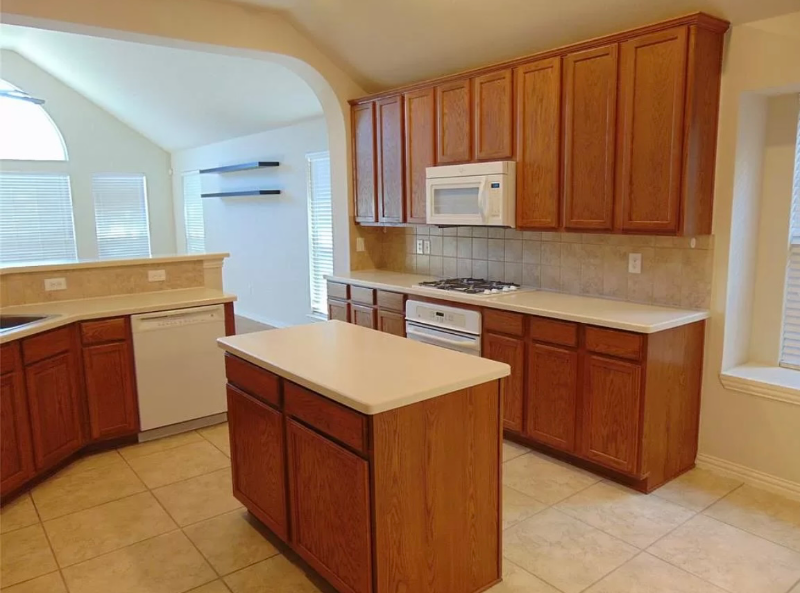 1120 Mission Ln - Photo 4 of 11