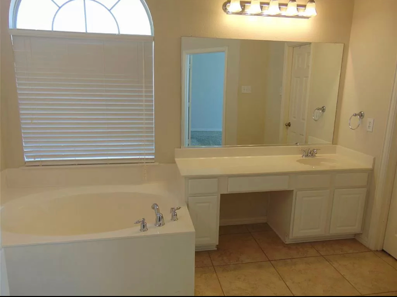 1120 Mission Ln - Photo 5 of 11