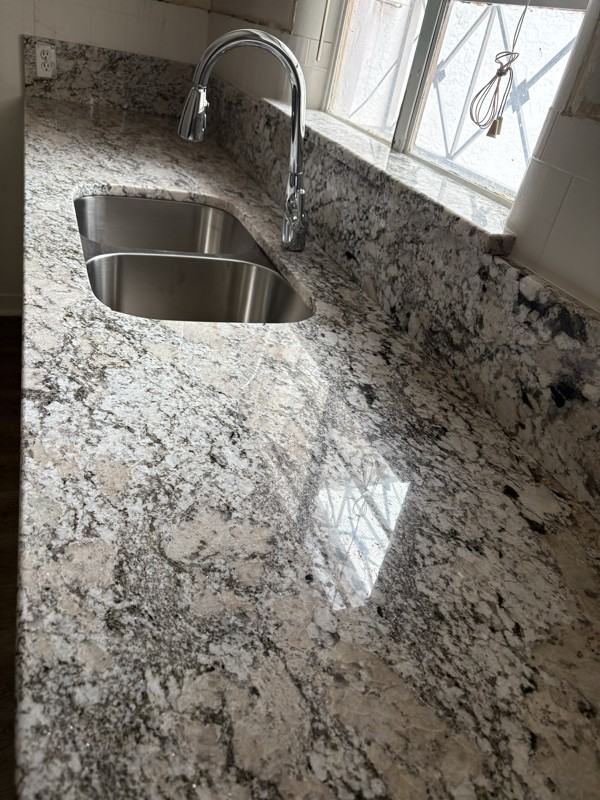 1038 Buena Vista Dr Se - Photo 3 of 18