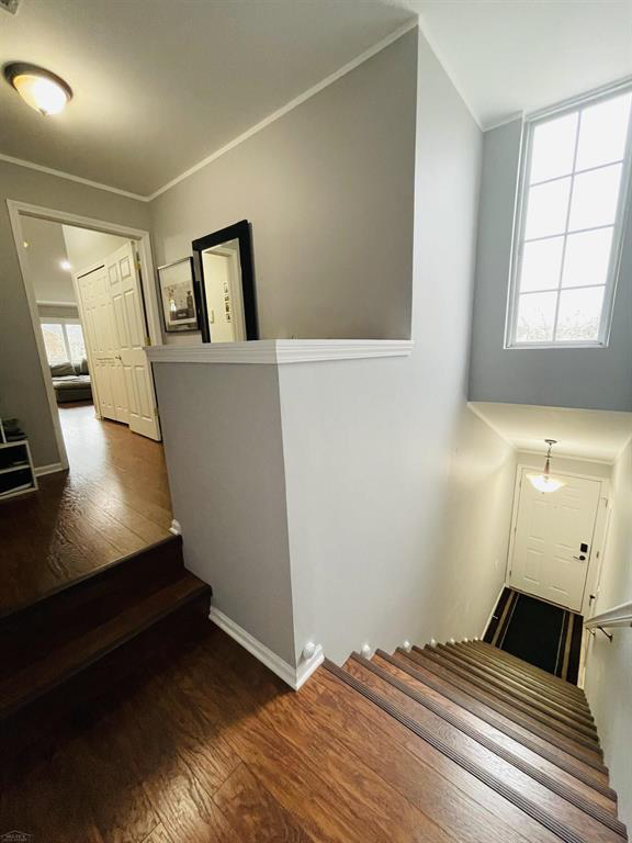 21083 Cooper Dr - Photo 2 of 18