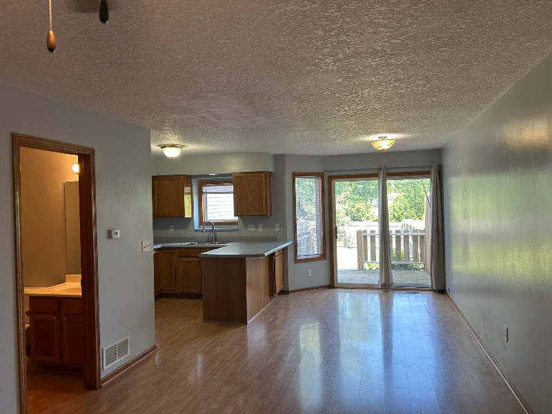 309 N Cherokee Dr - Photo 2 of 11