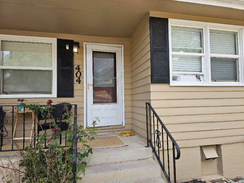 404 Wilhelmia Ave #B - Photo 2 of 4