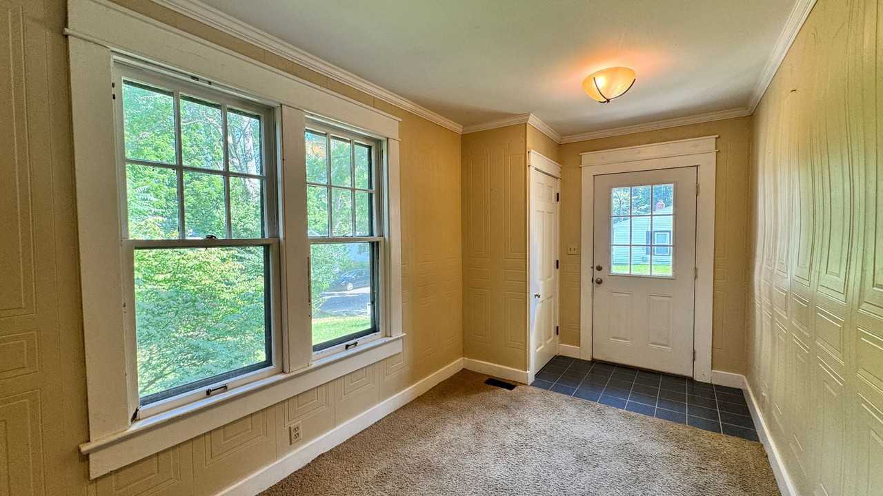 518 South Swain Avenue - Photo 3 of 15