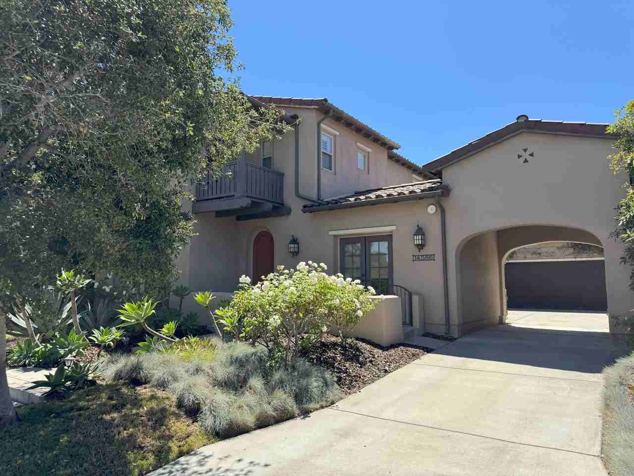 14586 Luna Media #NA - Photo 2 of 38