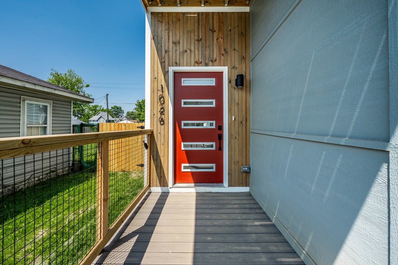 1026 Saint Peter St #NA - Photo 2 of 17