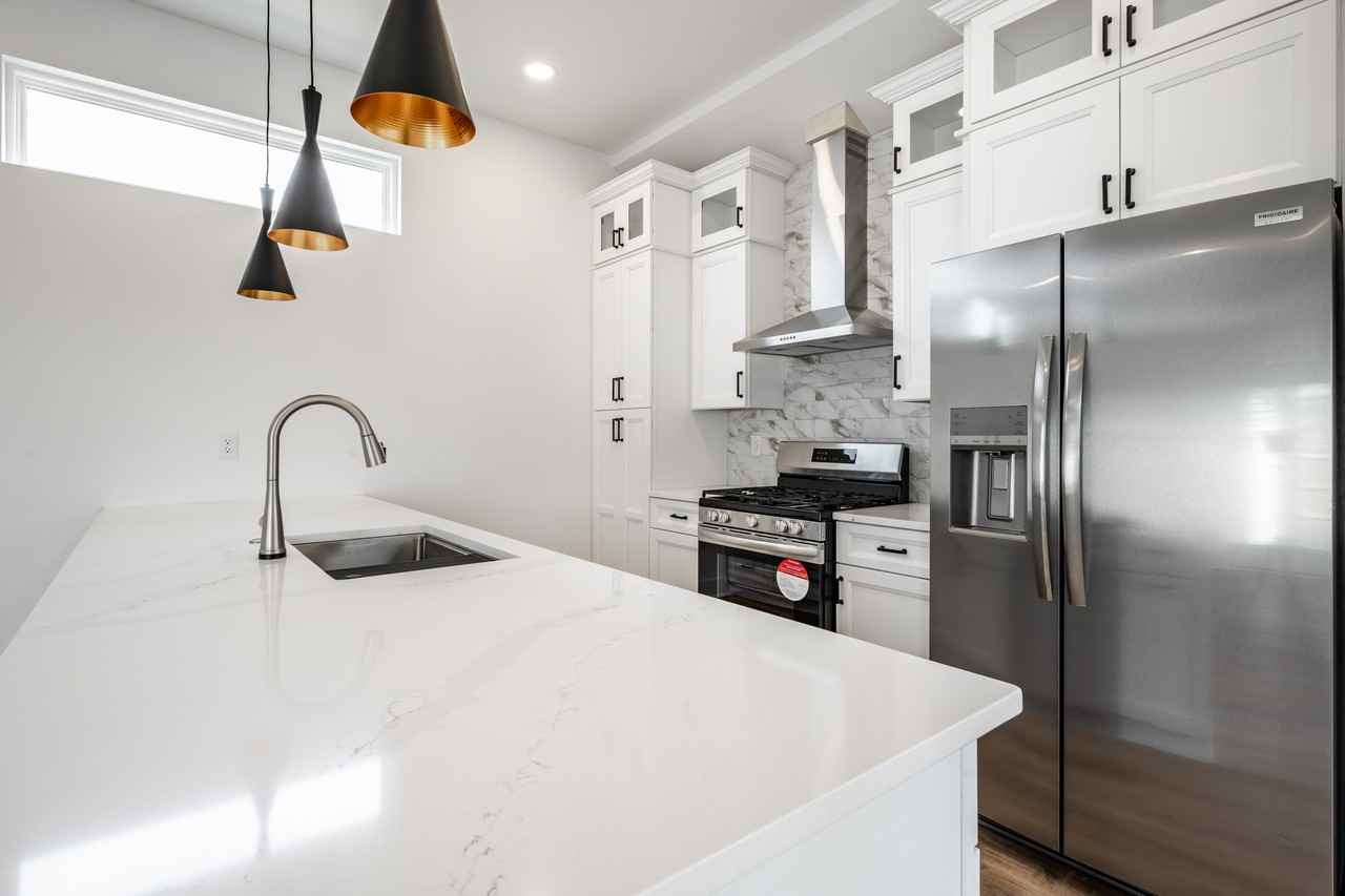 1026 Saint Peter St #NA - Photo 5 of 17