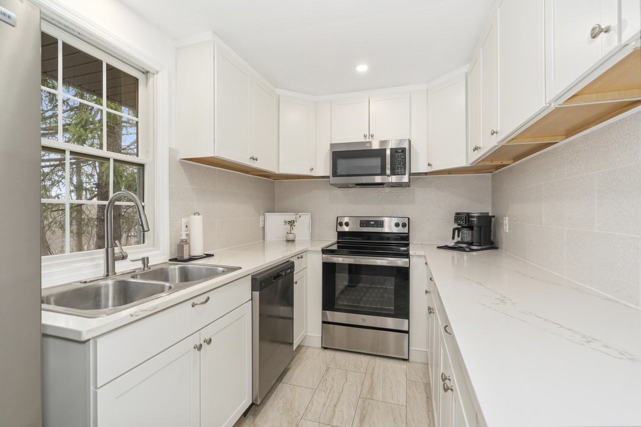 620 Hemlock Rd #NA - Photo 3 of 9