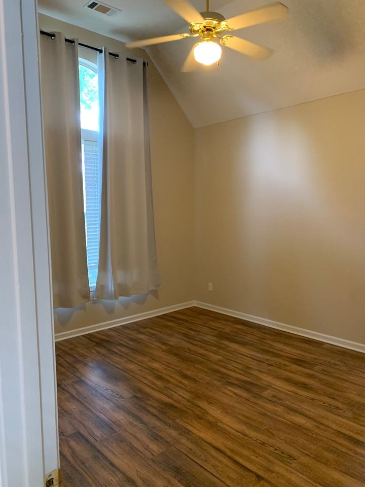 1161 Misty Isle Dr #NA - Photo 3 of 20