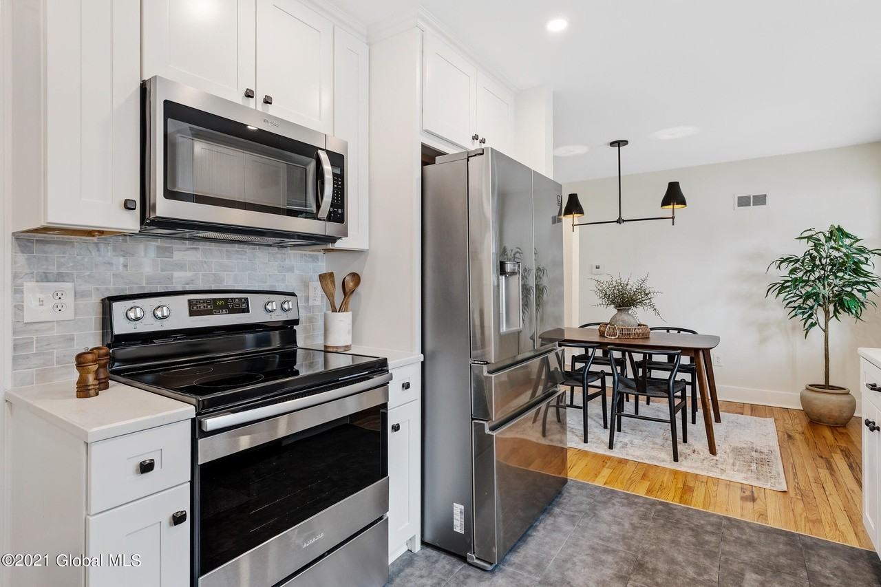 1374 Valencia Rd #NA - Photo 2 of 14