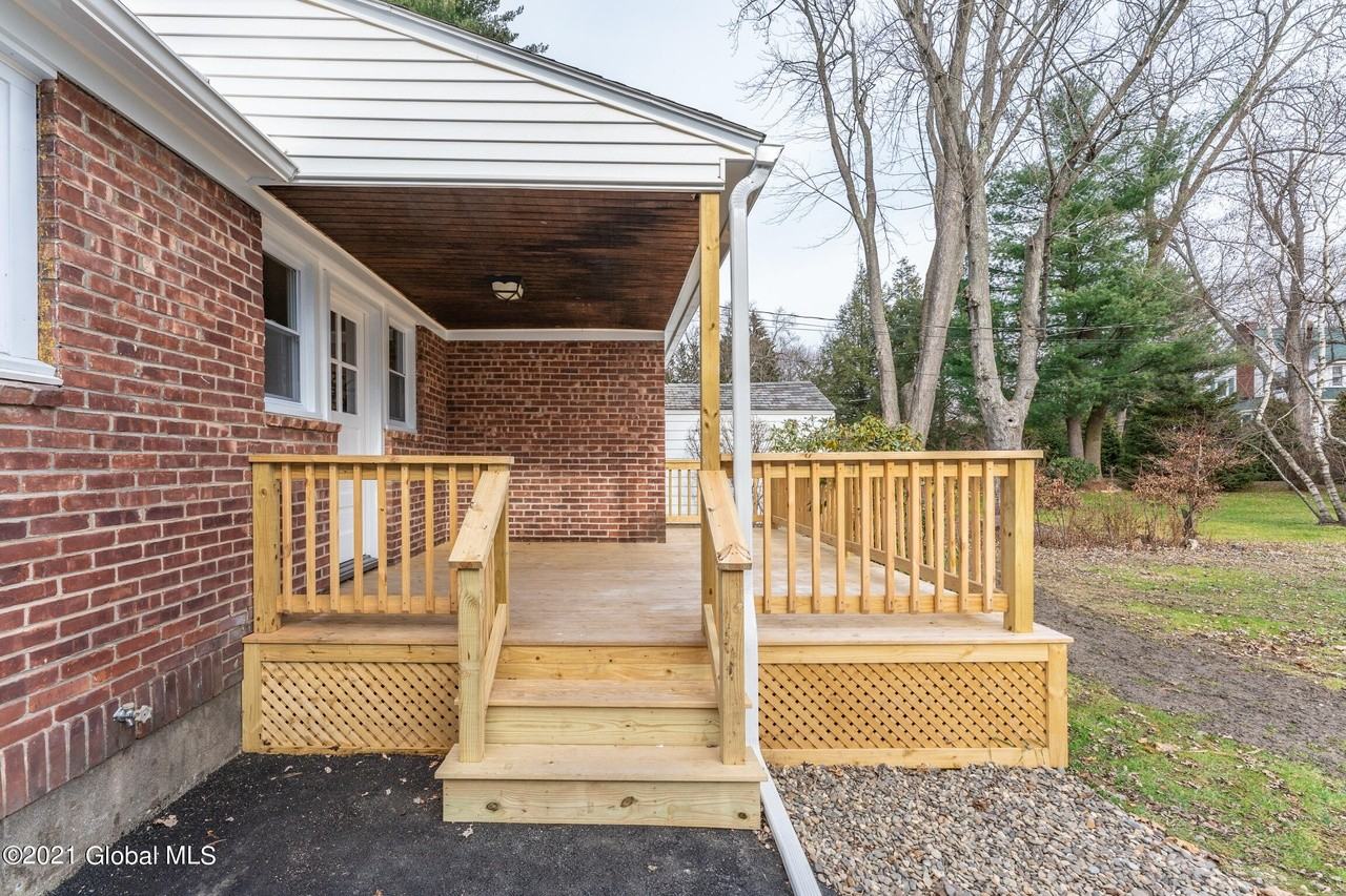 1374 Valencia Rd #NA - Photo 3 of 14