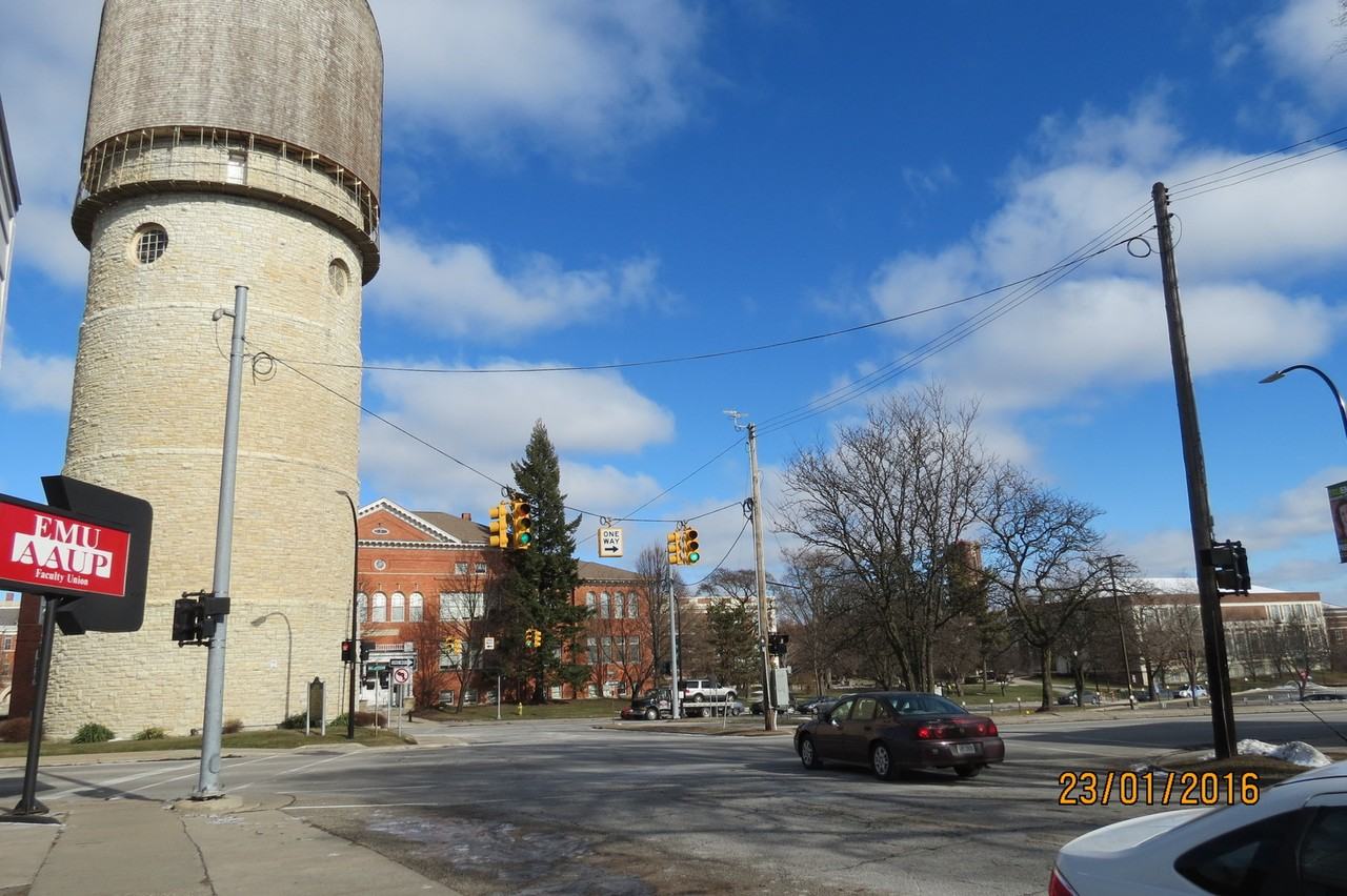 811 Washtenaw - Photo 4 of 24