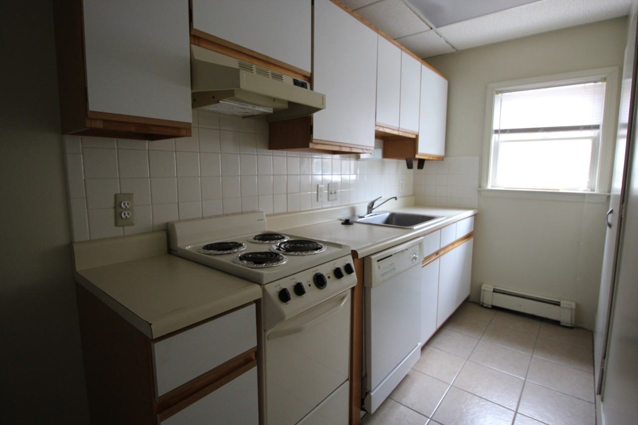 811 Washtenaw - Photo 6 of 24