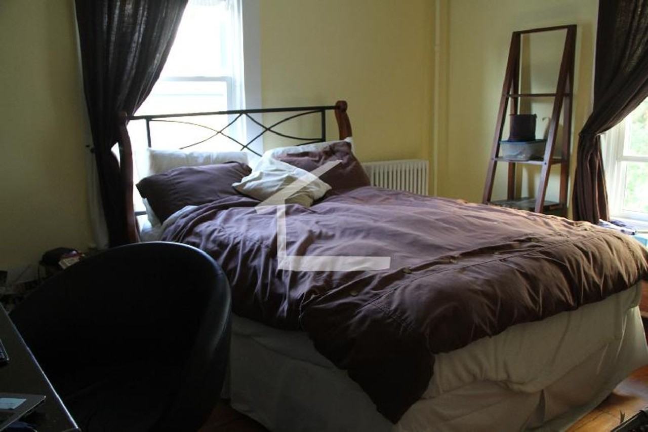 18 Eastburn St - Photo 2 of 5