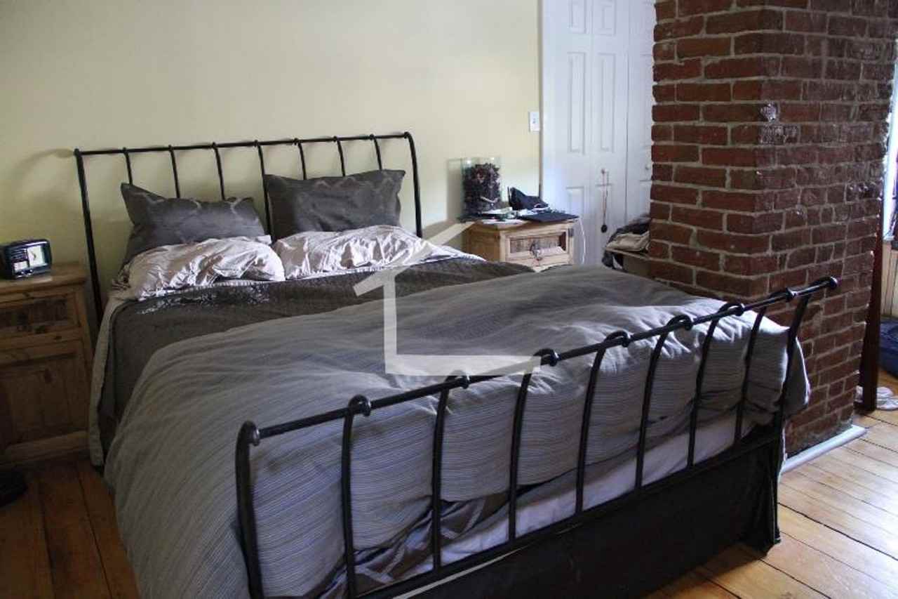 18 Eastburn St - Photo 3 of 5