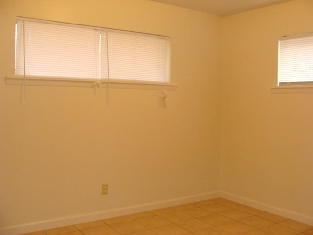 1915 Beaumont St #NA - Photo 5 of 5