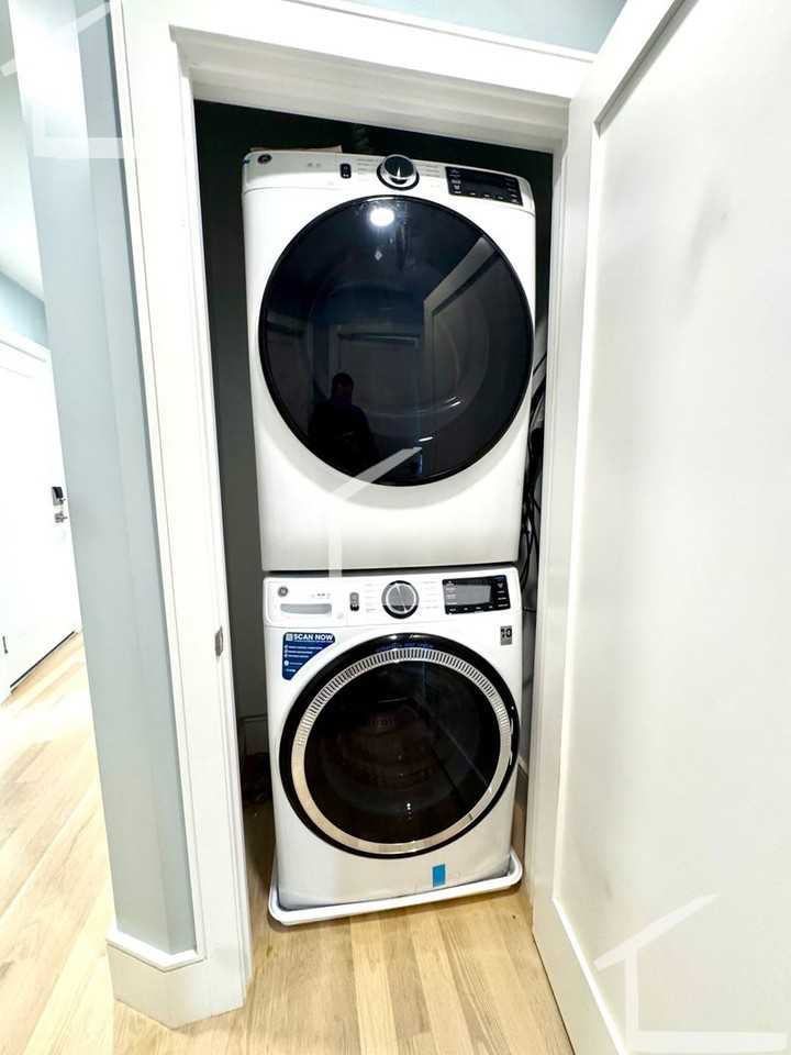 12 University Road - Photo 2 of 8