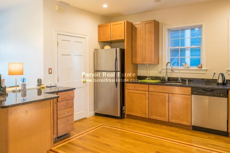 34 Elmwood St 1 - Photo 2 of 15