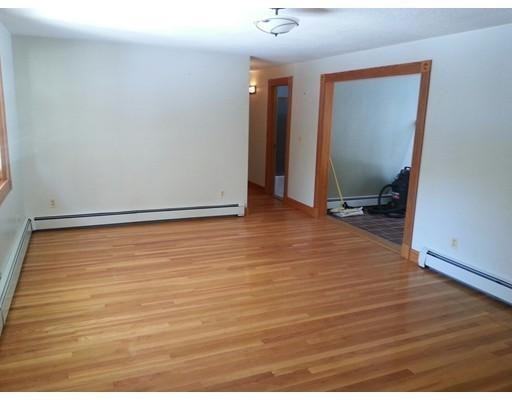 1 Parmenter Rd - Photo 2 of 15