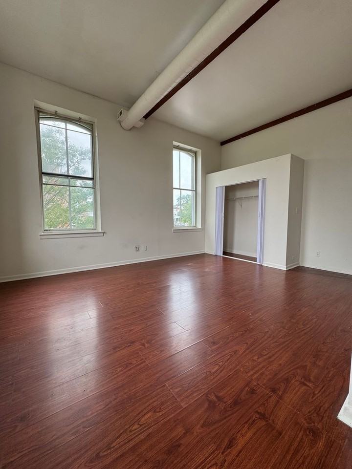 Cigar Factory Apartments - Photo 6 of 19